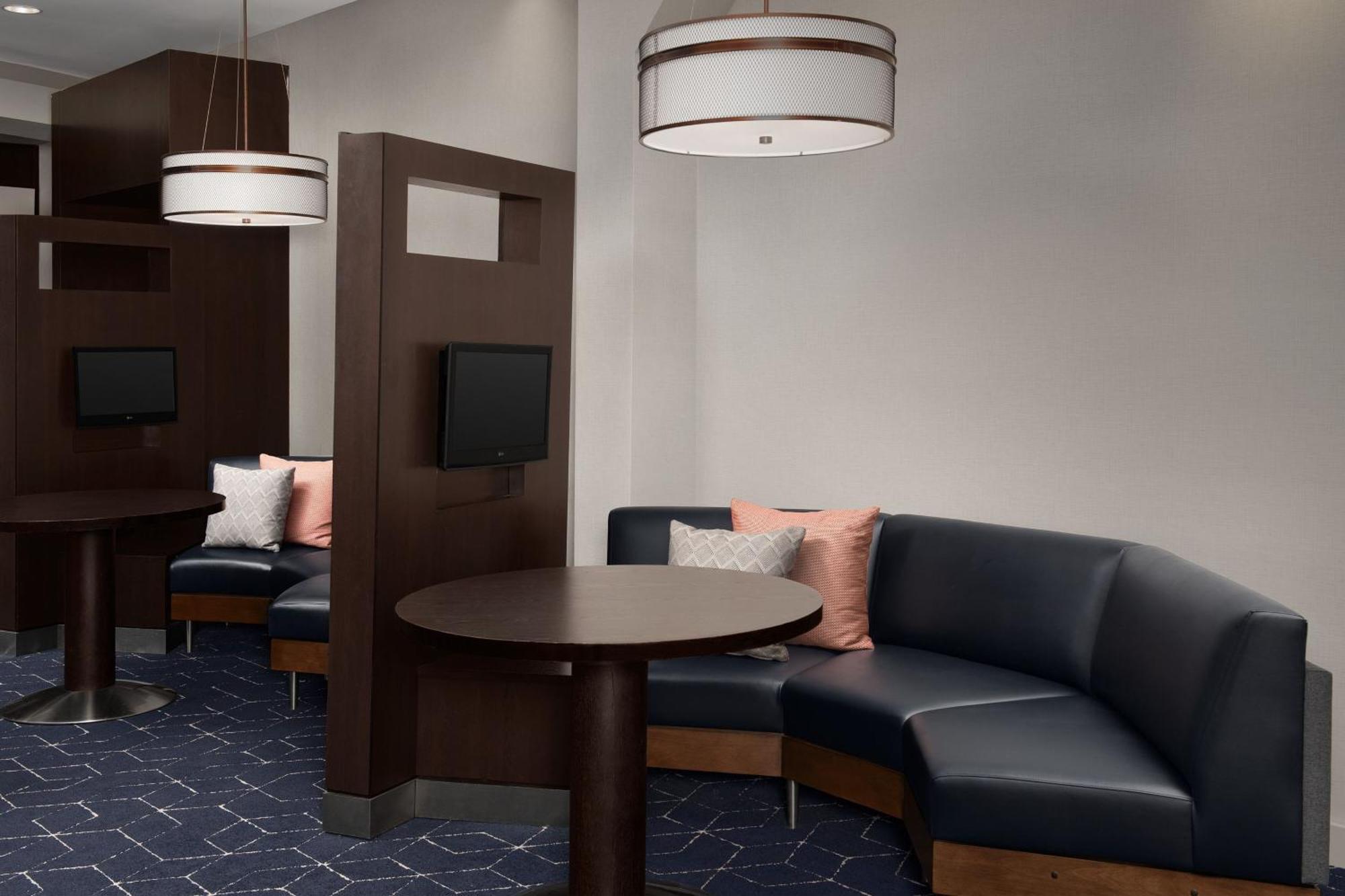 Courtyard By Marriott Syracuse Downtown At Armory Square Hotel Ngoại thất bức ảnh