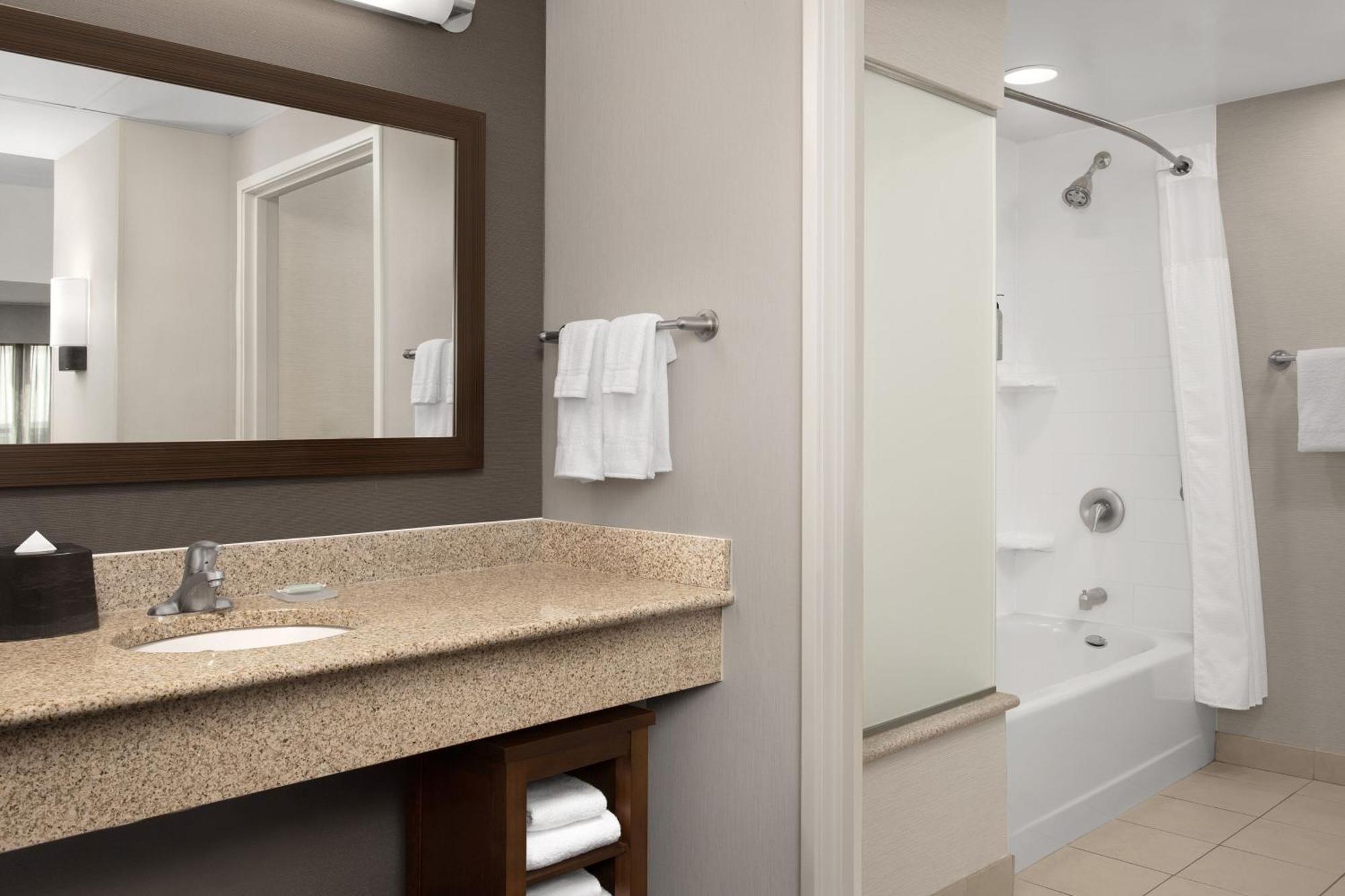Courtyard By Marriott Syracuse Downtown At Armory Square Hotel Ngoại thất bức ảnh