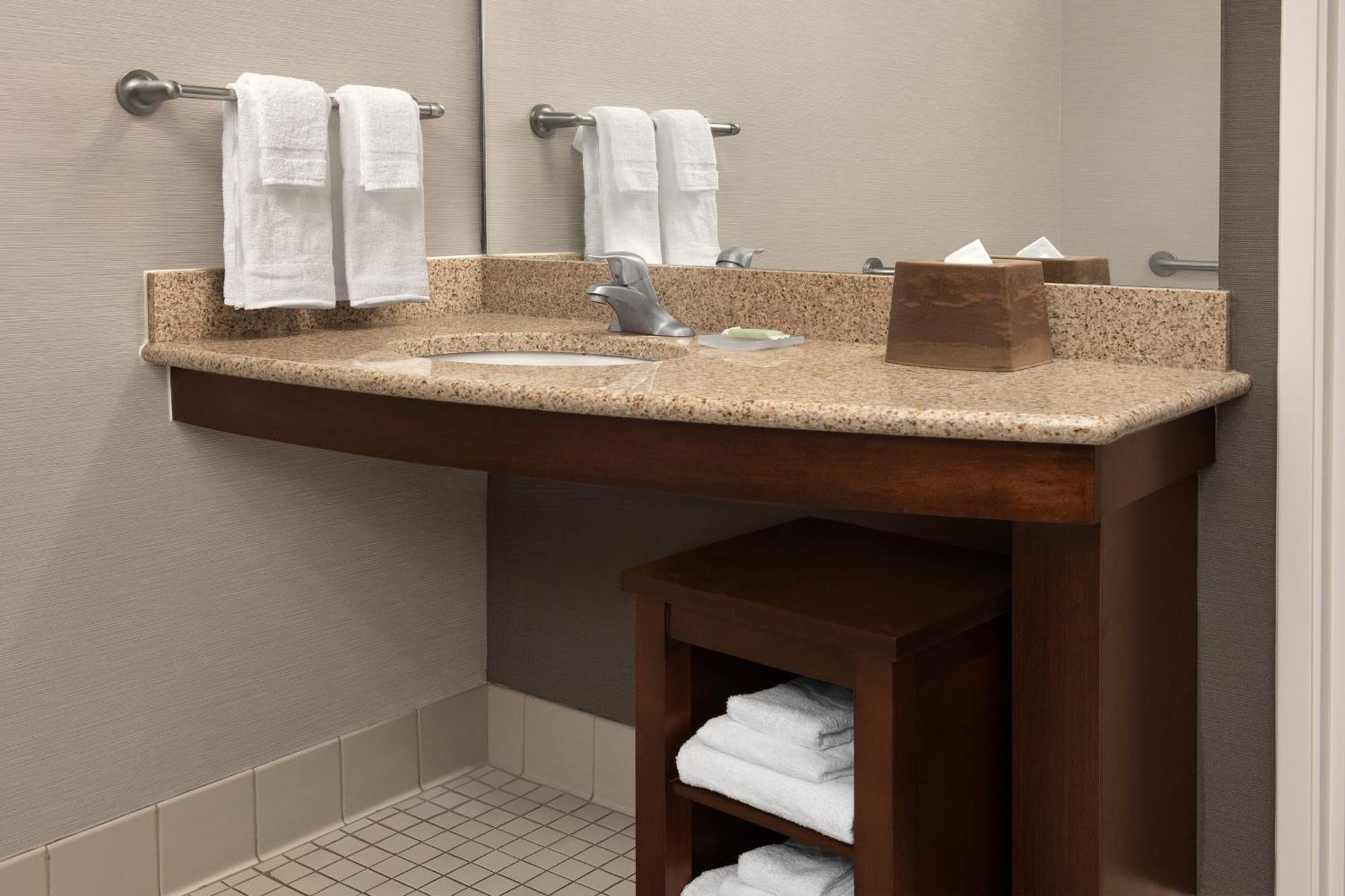 Courtyard By Marriott Syracuse Downtown At Armory Square Hotel Ngoại thất bức ảnh