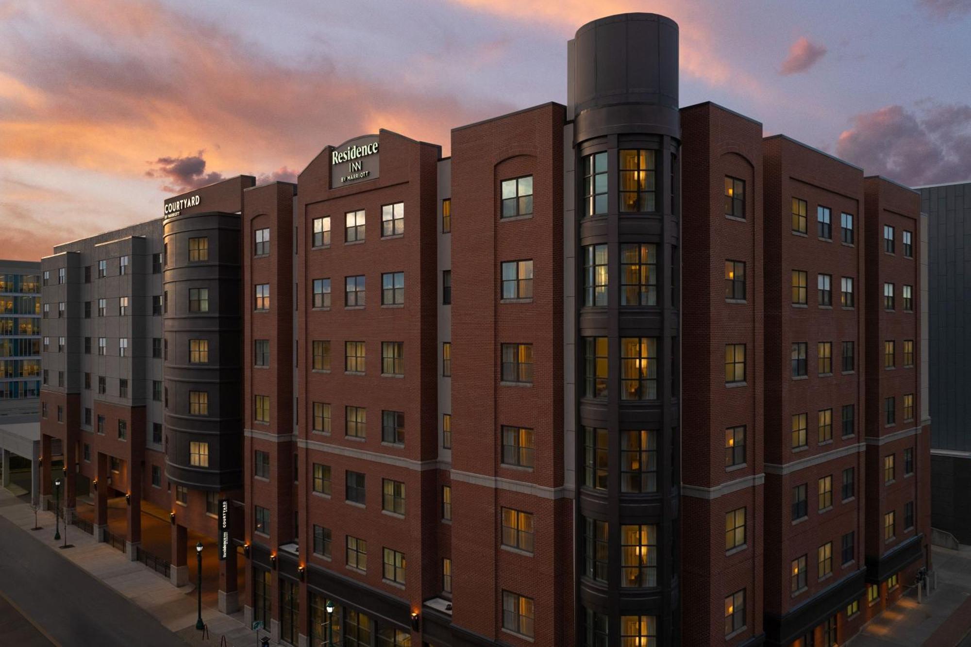 Courtyard By Marriott Syracuse Downtown At Armory Square Hotel Ngoại thất bức ảnh